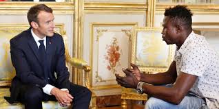 Macron ampa uraia mhamiaji aliyemuokoa mtoto aliyekuwa akining’inia ghorofani