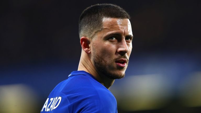 Hazard aiweka njia panda Chelsea