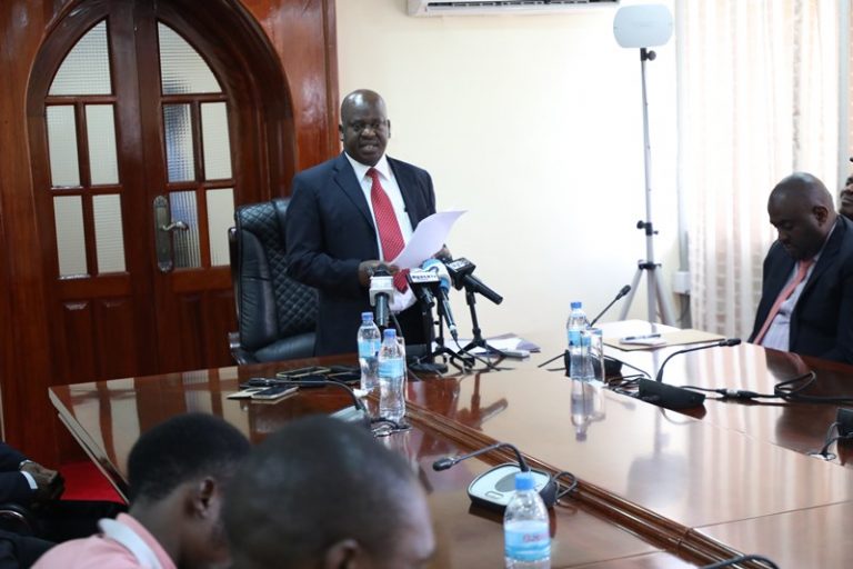 Kamati ya bunge kumhoji CAG