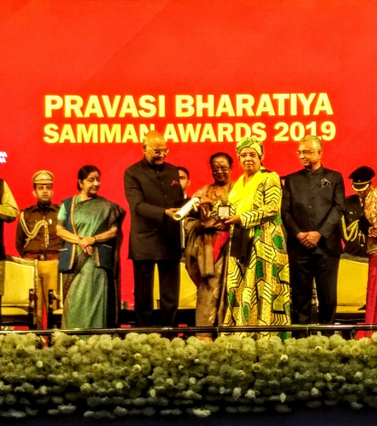 Shamin Khan atunukiwa Tuzo ya juu ya heshima