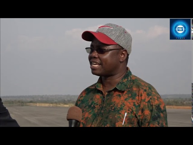 Wakazi wa Chato kumpokea Rais Yoweri Museveni uwanja wa ndege wa Chato