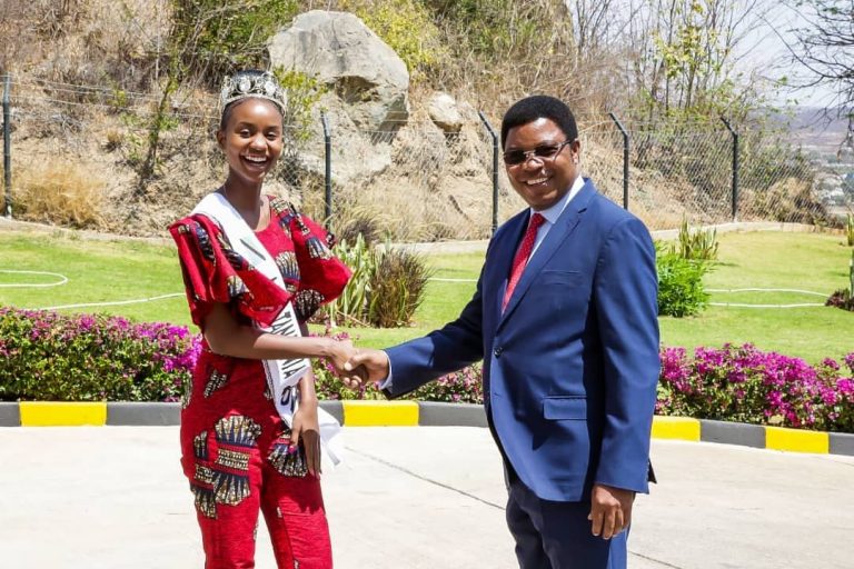 Miss Tanzania 2019 akutana na Waziri Mkuu Kassim Majaliwa