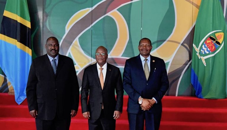 Rais Magufuli akerwa na mwenendo wa uboreshaji  eneo la Coco Beach