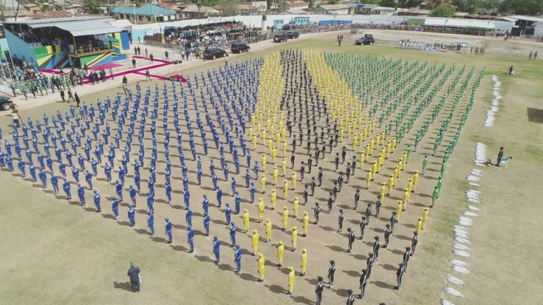 Vijana wa Halaiki katika maadhimisho ya  kilele cha mbio za Mwenge wa Uhuru, Kumbukumbu ya miaka 20 ya kifo cha Baba wa Taifa Mwalimu