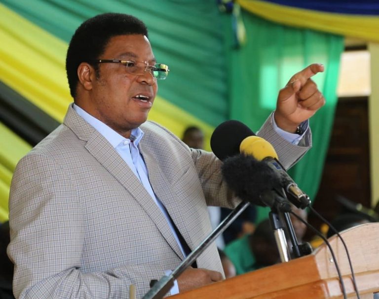 JPM aeleza alivyompata Majaliwa