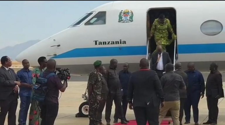 Rais Magufuli awasili Songwe kuanza ziara ya siku Nne