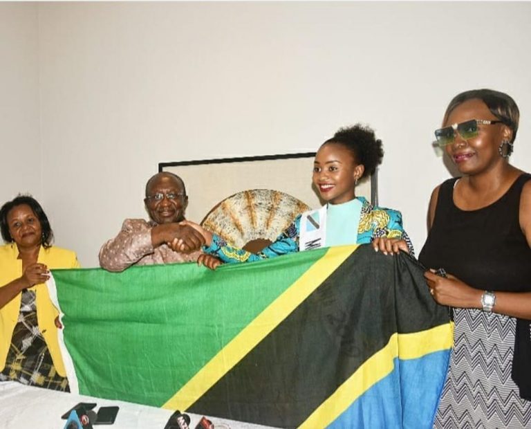 Miss Tanzania akabidhiwa bendera ya Taifa