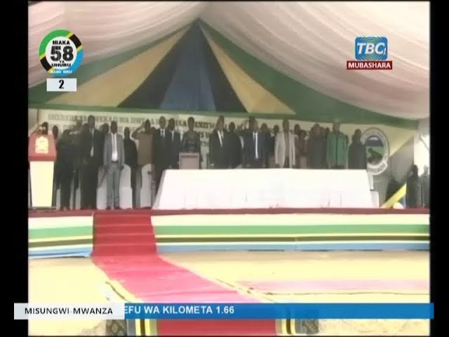 Rais Magufuli alivyoweka jiwe la msingi na kupiga ngoma za Asili