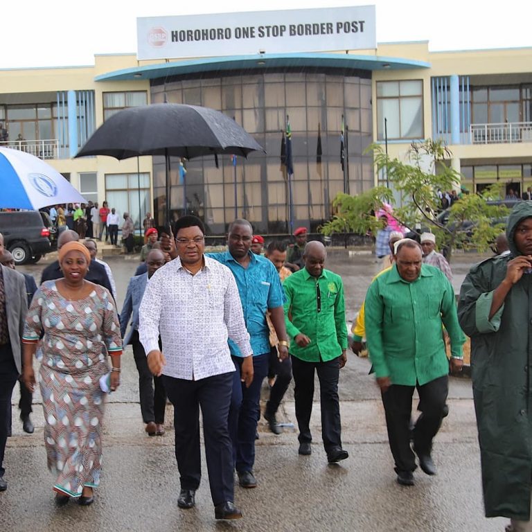 Waziri Mkuu: Wageni wote wapimwe