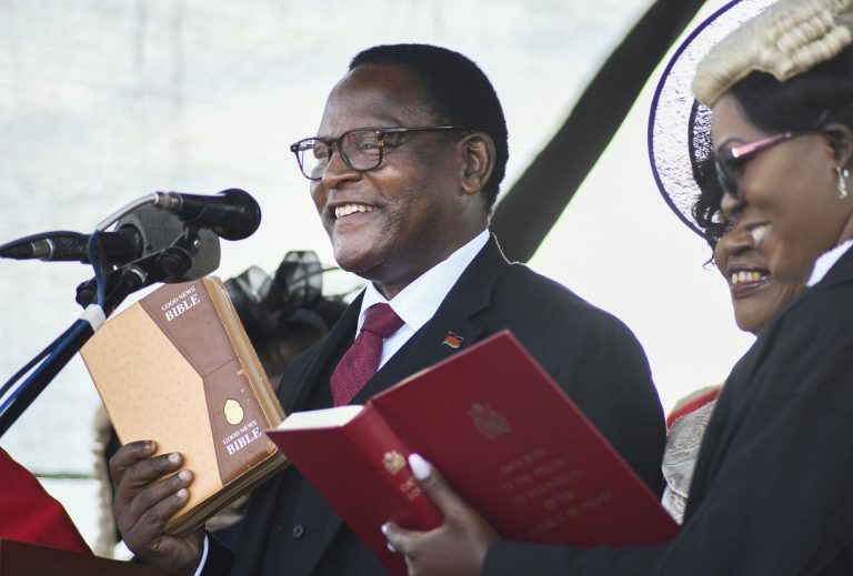 Rais Magufuli amuahidi ushirikiano Rais mpya wa Malawi