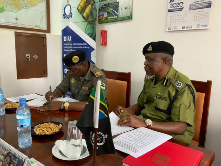 IGP Sirro akutana na IGP wa Msumbiji