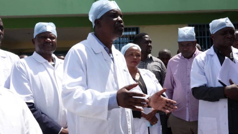 Waziri Ndaki asisitiza Wafugaji kuwa na ng’ombe bora