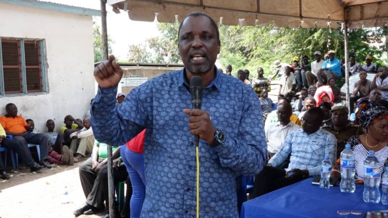 Waziri Ndaki na Naibu wake wawatembelea Wafugaji na Wavuvi