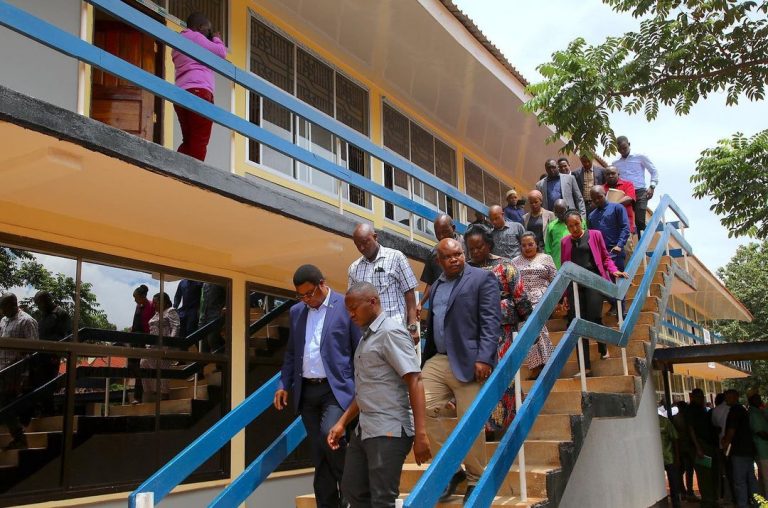 Waziri Mkuu aagiza  sekondari ya Tunduru ipelekewe gari