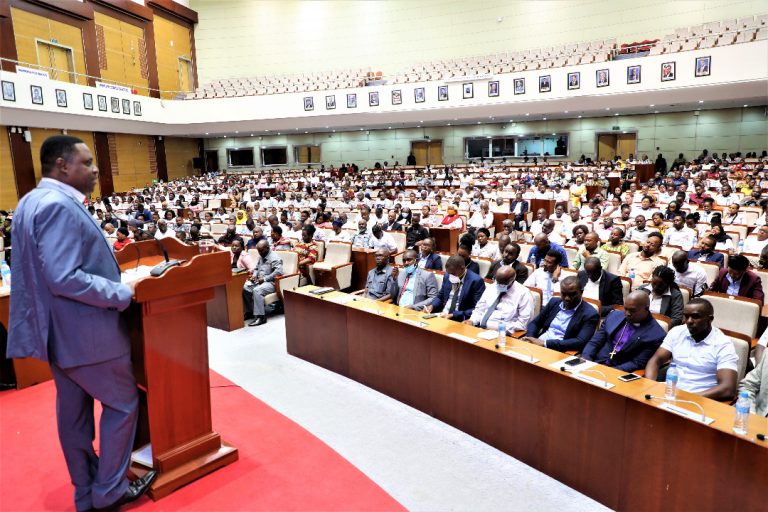 RC Kunenge: Watendaji wa mitaa shughulikieni kero za wananchi