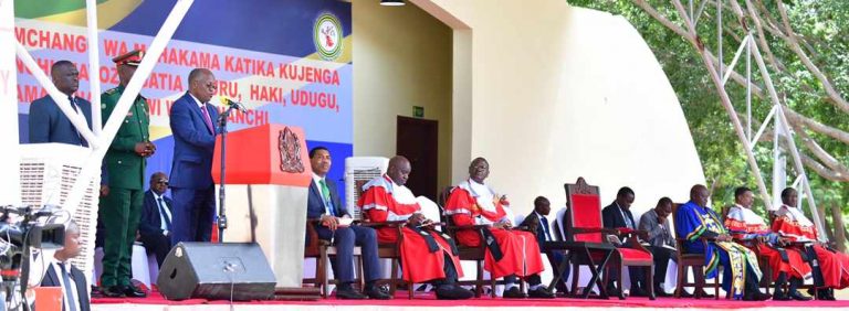 Rais ampandisha cheo Jaji aliyeendesha kesi kwa Kiswahili