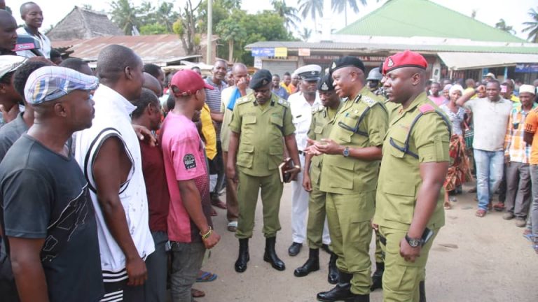IGP Sirro awaonya waendesha bodaboda