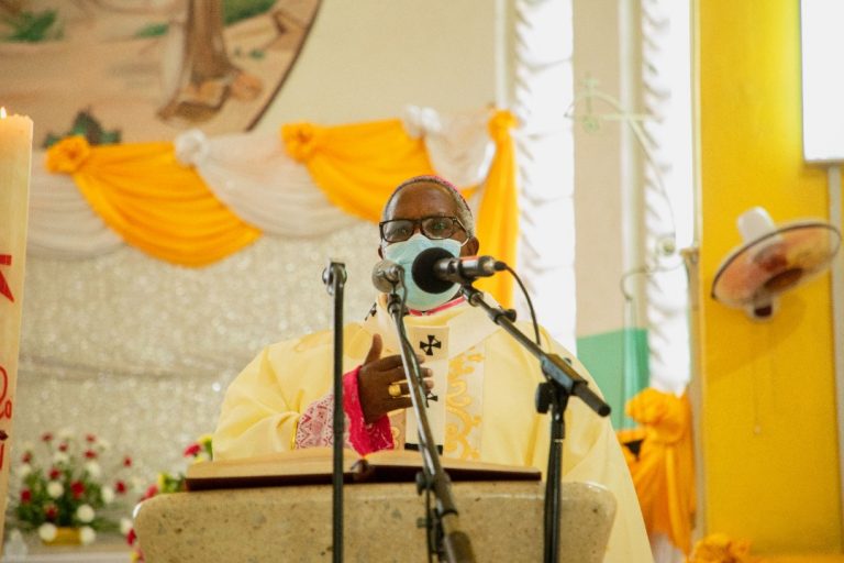 Askofu Rwai’chi: Pasaka itufanye kuwa wapya