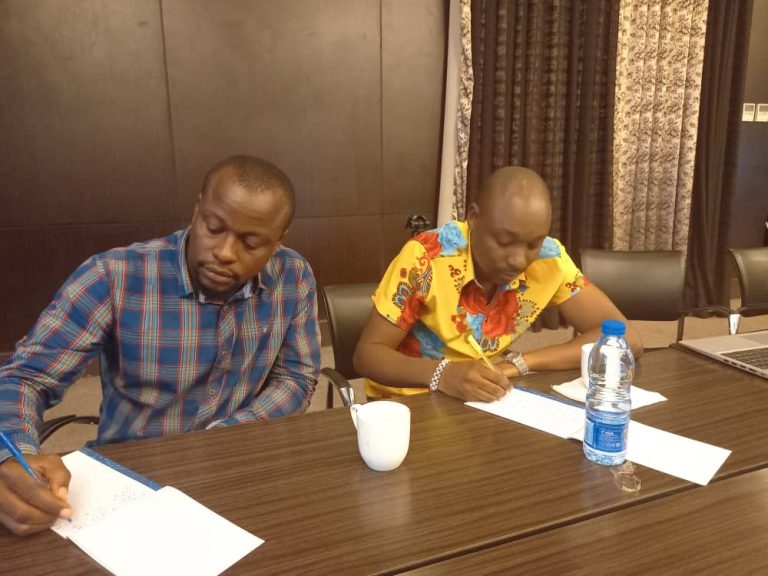 Waandishi wa habari na elimu kuhusu chanjo