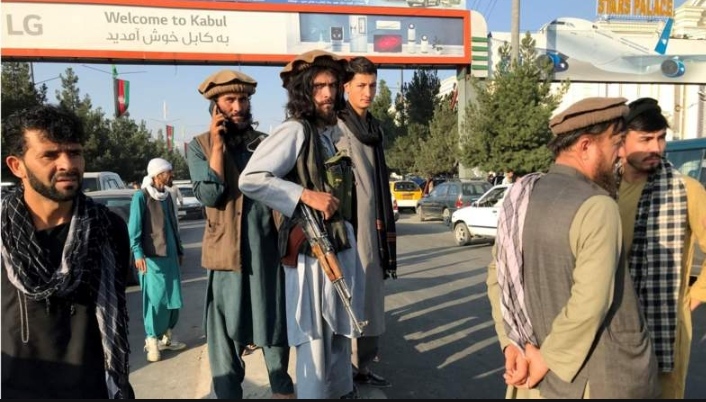 Taliban yaichukua Ikulu, Rais akimbia.