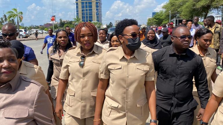 MDEE NA WENZAKE WAFUKUZWA RASMI CHADEMA