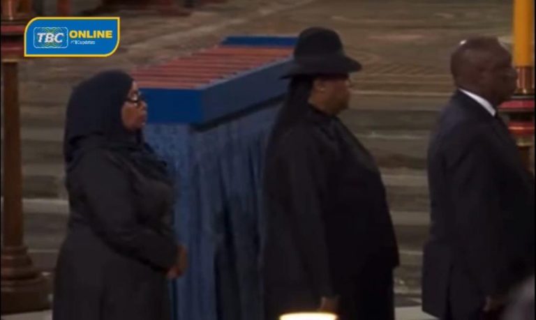 Rais Samia kanisani Westminster Abbey, Uingereza