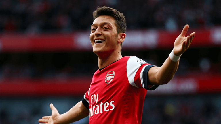 Kiungo fundi, Mesut Ozil atangaza kustaafu soka