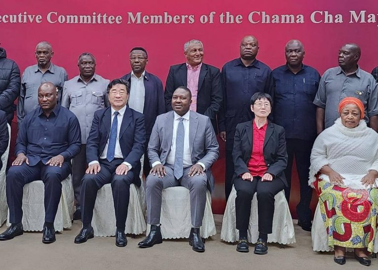 Viongozi wa CCM ziarani China