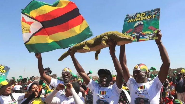 Zimbabwe wanapiga kura leo